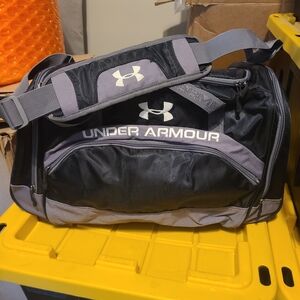 Under Armour Men's Black & Gray Sport Duffle Bag